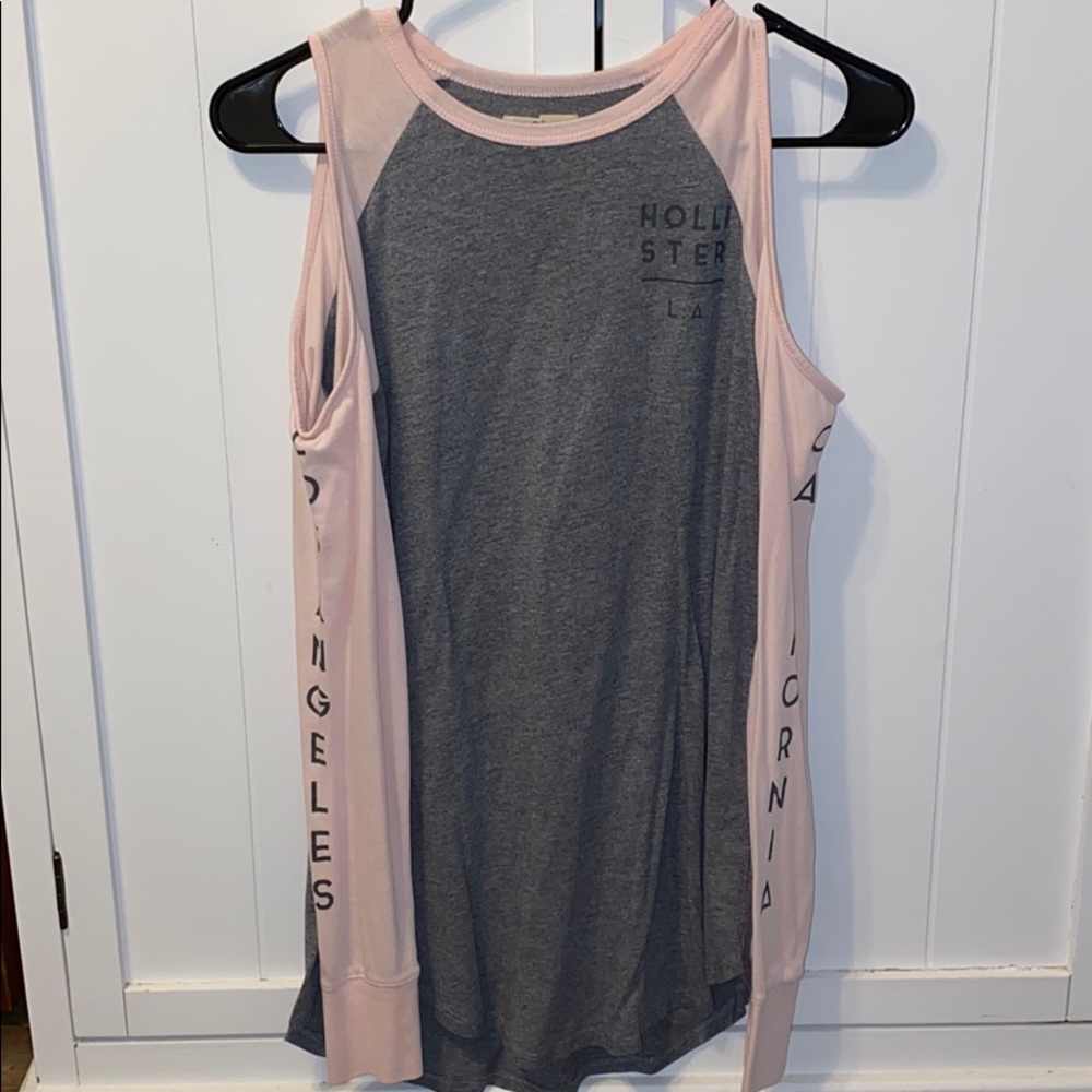 Hollister Cold Shoulder Shirt✨‼️